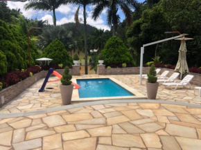 Sitio com Lazer Completo em Marechal Floriano, Piscina, Sauna, Jacuzzi e Lago - Sem estrada de Chão, 9km de Domingos Martins e 47km de Pedra Azul